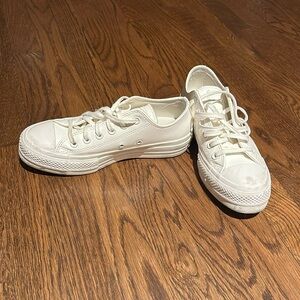 Converse low rise platform